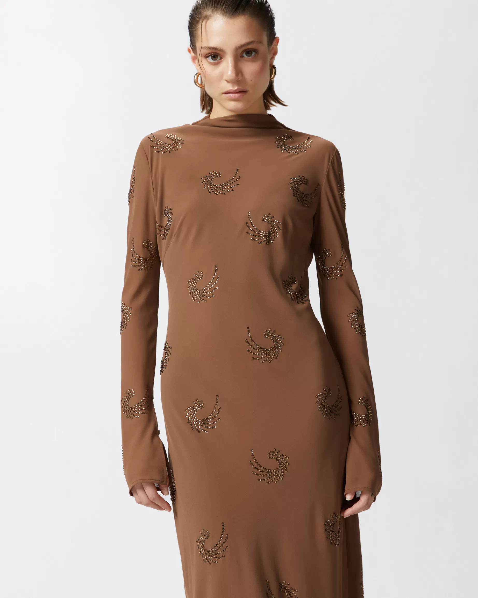 PINKO Długie Sukienki | Long high-neck dress with rhinestone swirls BRĄZOWY-SZYSZKOWY